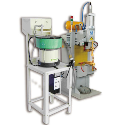 Μηχανή τροφοδοτών καρυδιών PLC 250VA 60pcs/Min για τον οξυγονοκολλητή σημείων προβολής