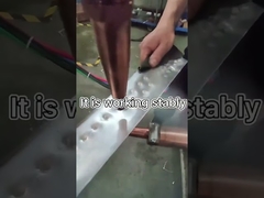 Η συγκόλληση του φύλλου αλουμινίου από φορητό συγκόλλημα σημείων